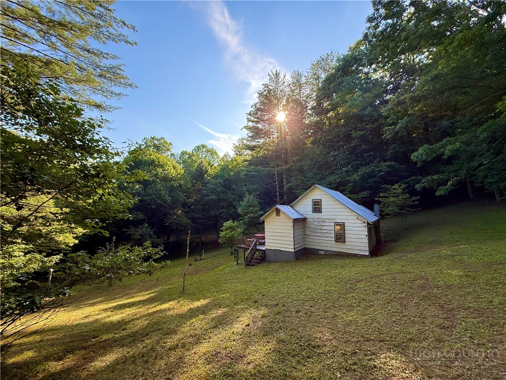 1025 Lue Jones Road Warrensville, NC 28693 - Photo 2 of 23