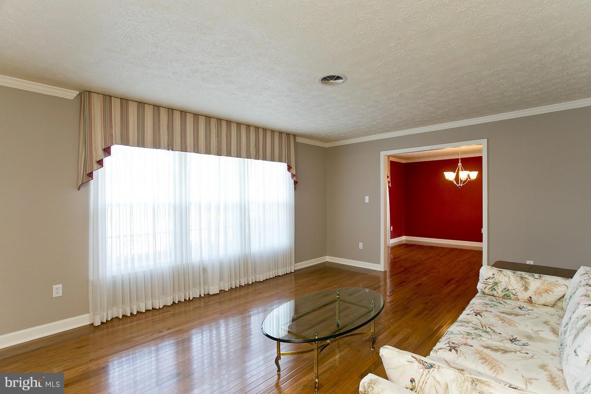 216 Hopewell Road Clear Brook, VA 22624 - Photo 3 of 29 Living Room