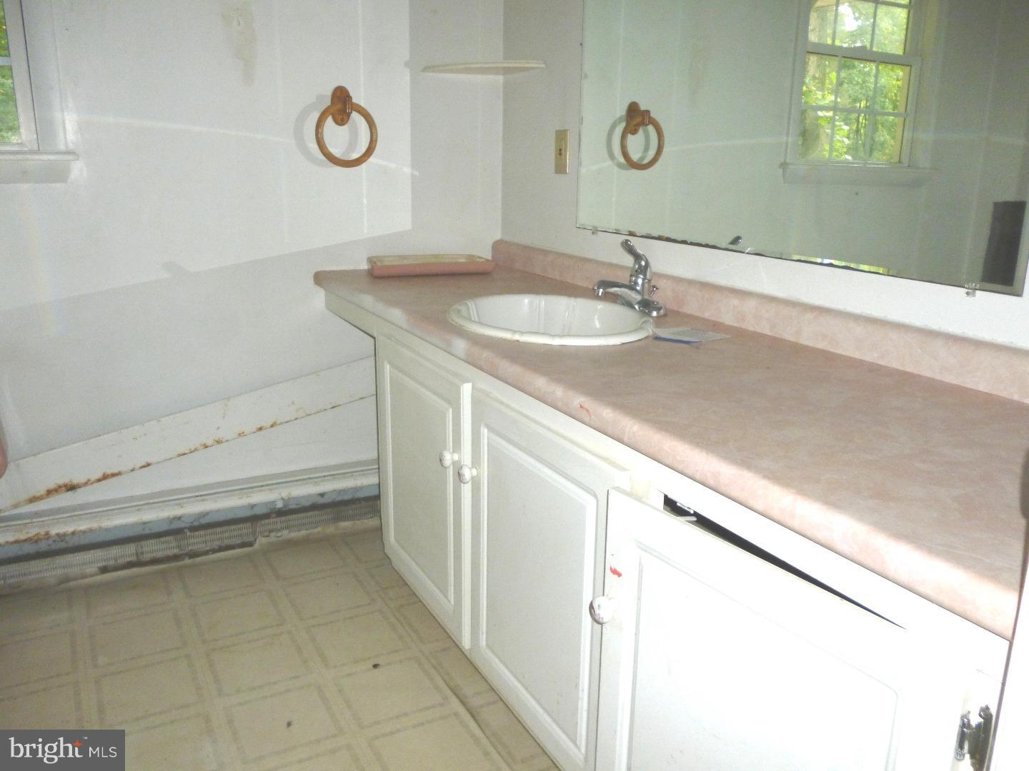 478 Longview Road Boyertown, PA 19512 - Photo 3 of 9 Gallery Image 3