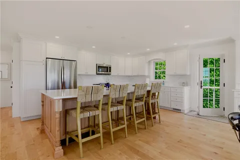 $2,998,000 | 3 Richmond Pond Drive, Westport, MA 02790