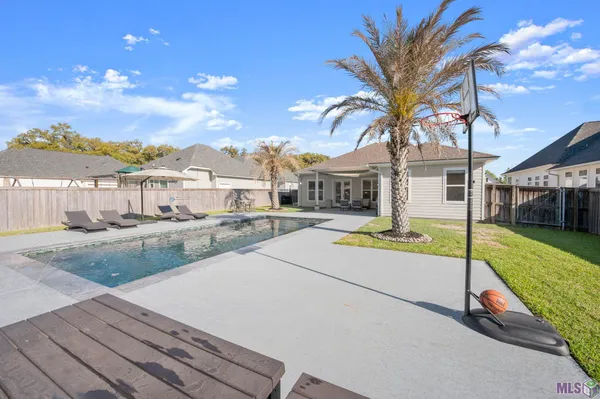 $569,900 | 12696 Solemn Oaks Avenue, Baton Rouge, LA 70818