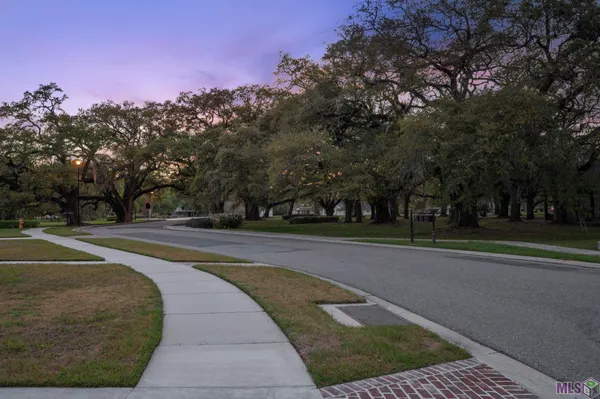 $569,900 | 12696 Solemn Oaks Avenue, Baton Rouge, LA 70818