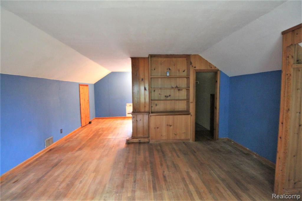 311 Davis Lake Road Lapeer, MI 48446 - Photo 17 of 38