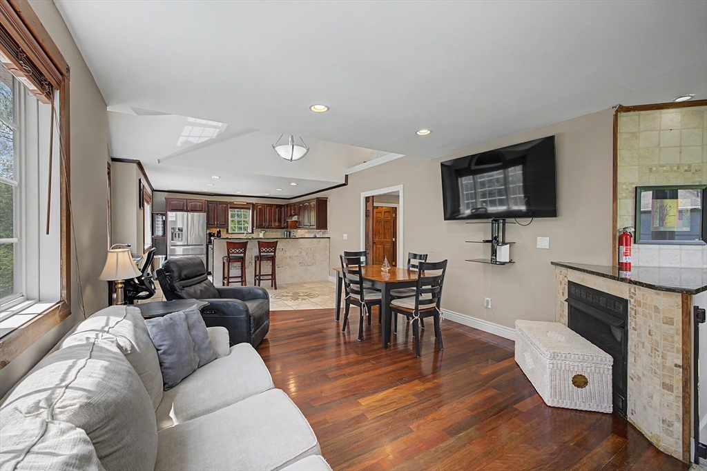 195 Westhampton Road Northampton, MA 01062 - Photo 9 of 34