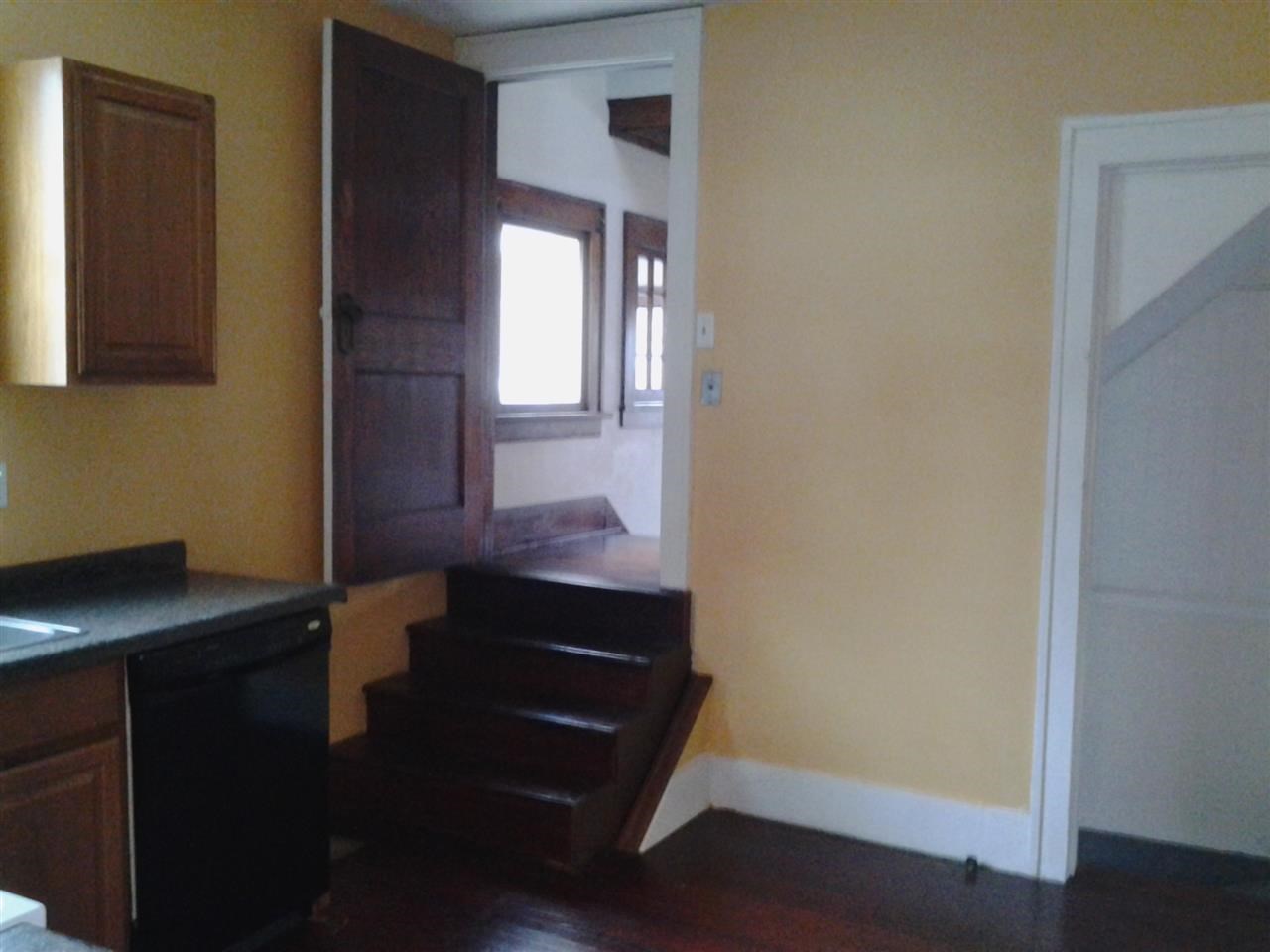 2130 Telegraph Road Davenport, IA 52804 - Photo 5 of 18 Gallery Image 5