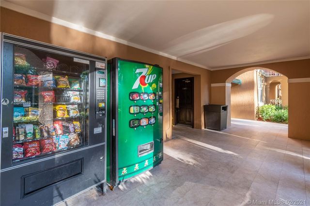 $320,000 | 19801 East Country Club Drive, Unit 4402, Aventura, FL 33180