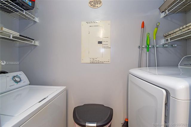 $320,000 | 19801 East Country Club Drive, Unit 4402, Aventura, FL 33180