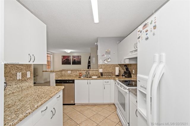 $320,000 | 19801 East Country Club Drive, Unit 4402, Aventura, FL 33180