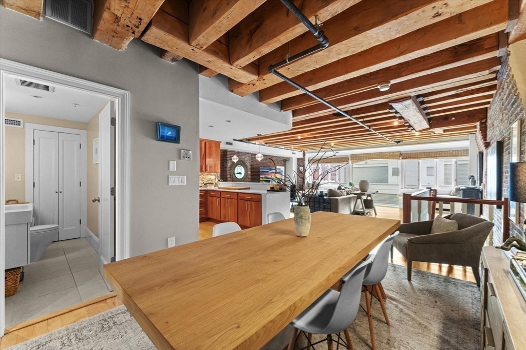 36 Commercial Wharf, Unit 2 Boston, MA 02110 - Photo 13 of 35