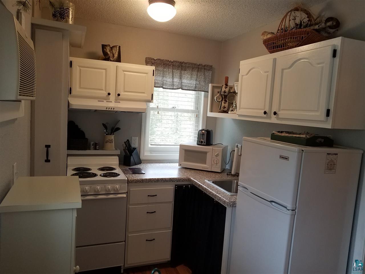 34300 Port Superior Road, Unit 12 Bayfield, WI 54814 - Photo 4 of 12 Gallery Image 4