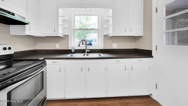 $227,000 | 2609 Jefferson Drive, Greenville, NC 27858