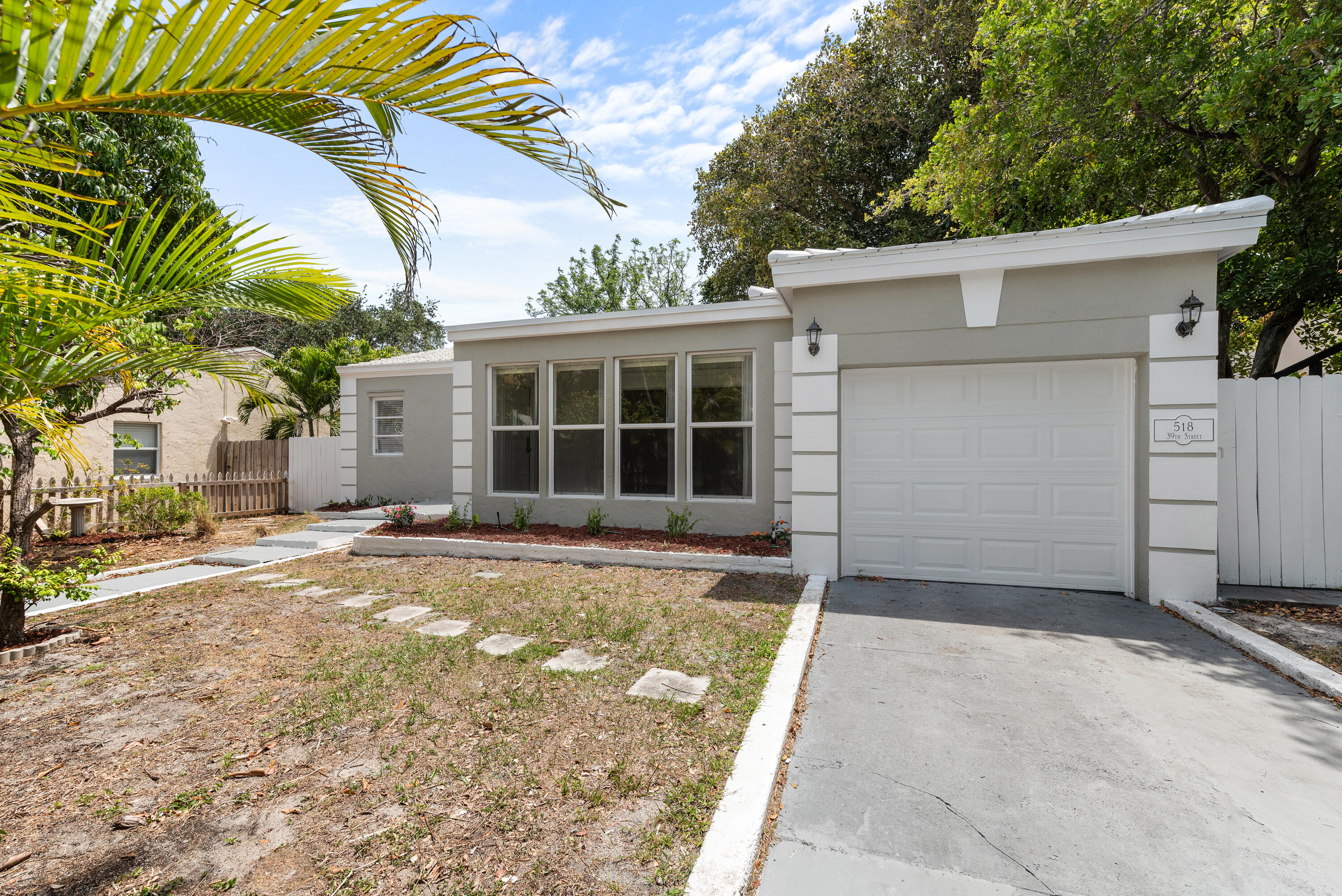 51839thStWestPalmBeach-27