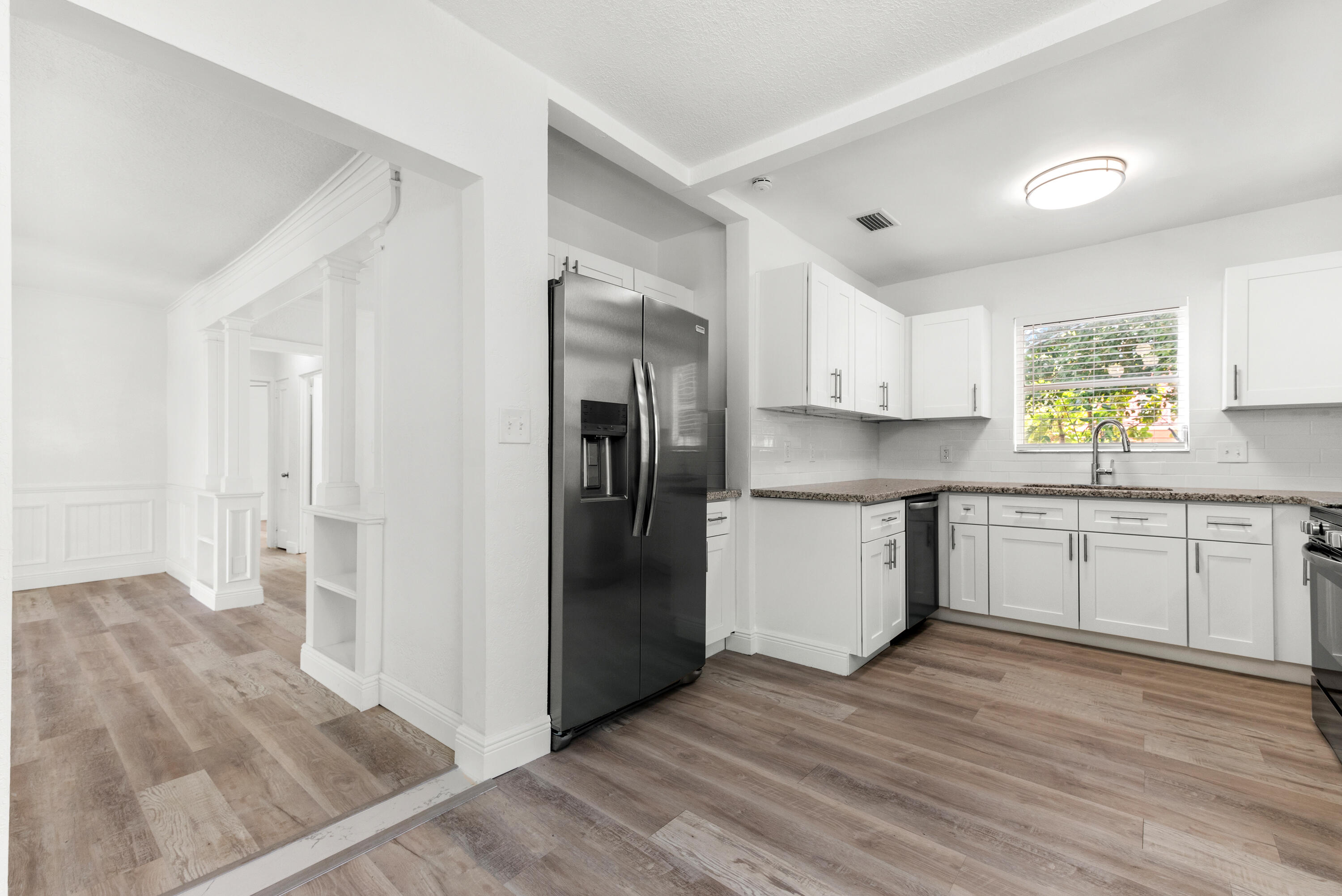 518 39th Street West Palm Beach, FL 33407 - Photo 14 of 32 51839thStWestPalmBeach-13