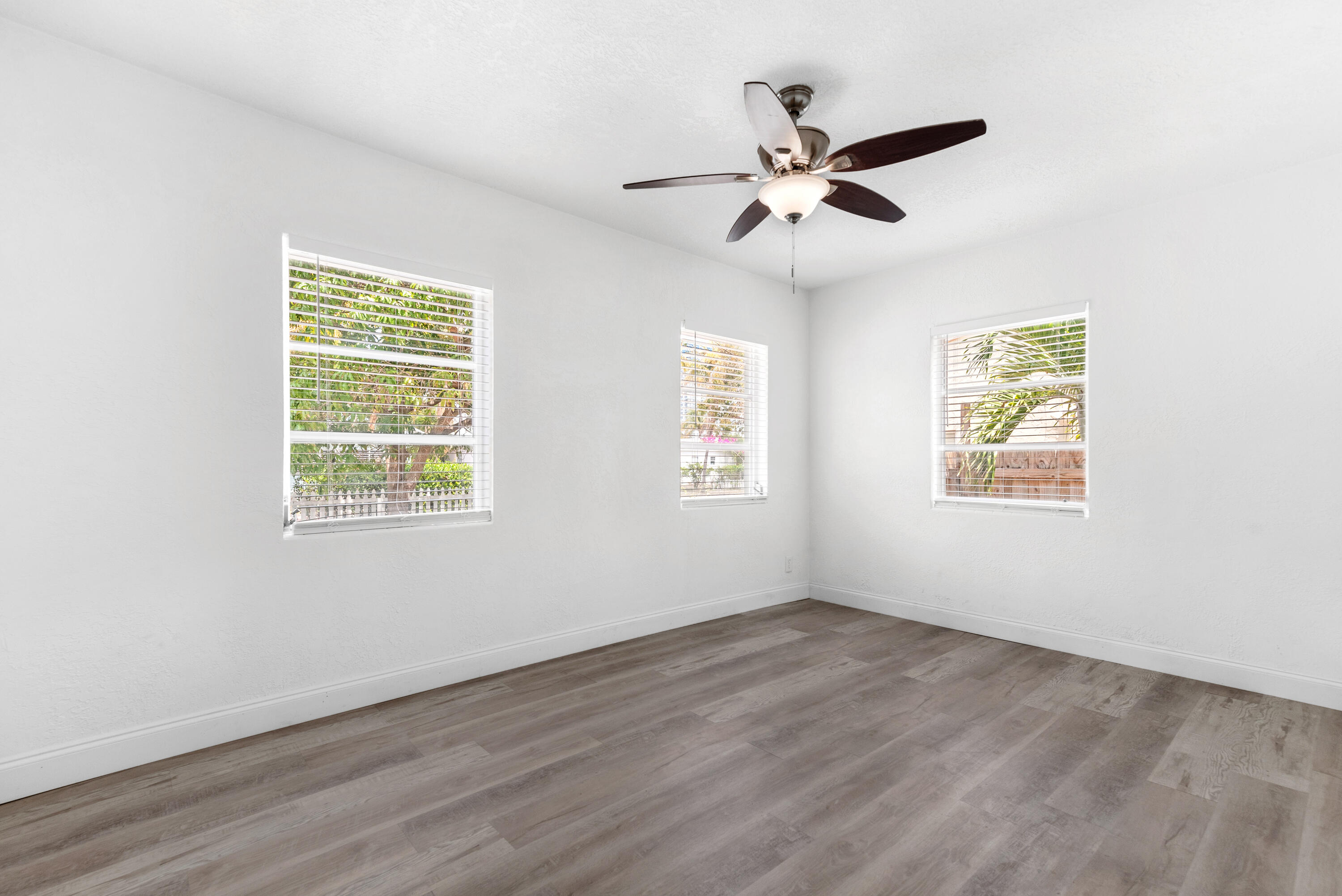 518 39th Street West Palm Beach, FL 33407 - Photo 18 of 32 51839thStWestPalmBeach-9