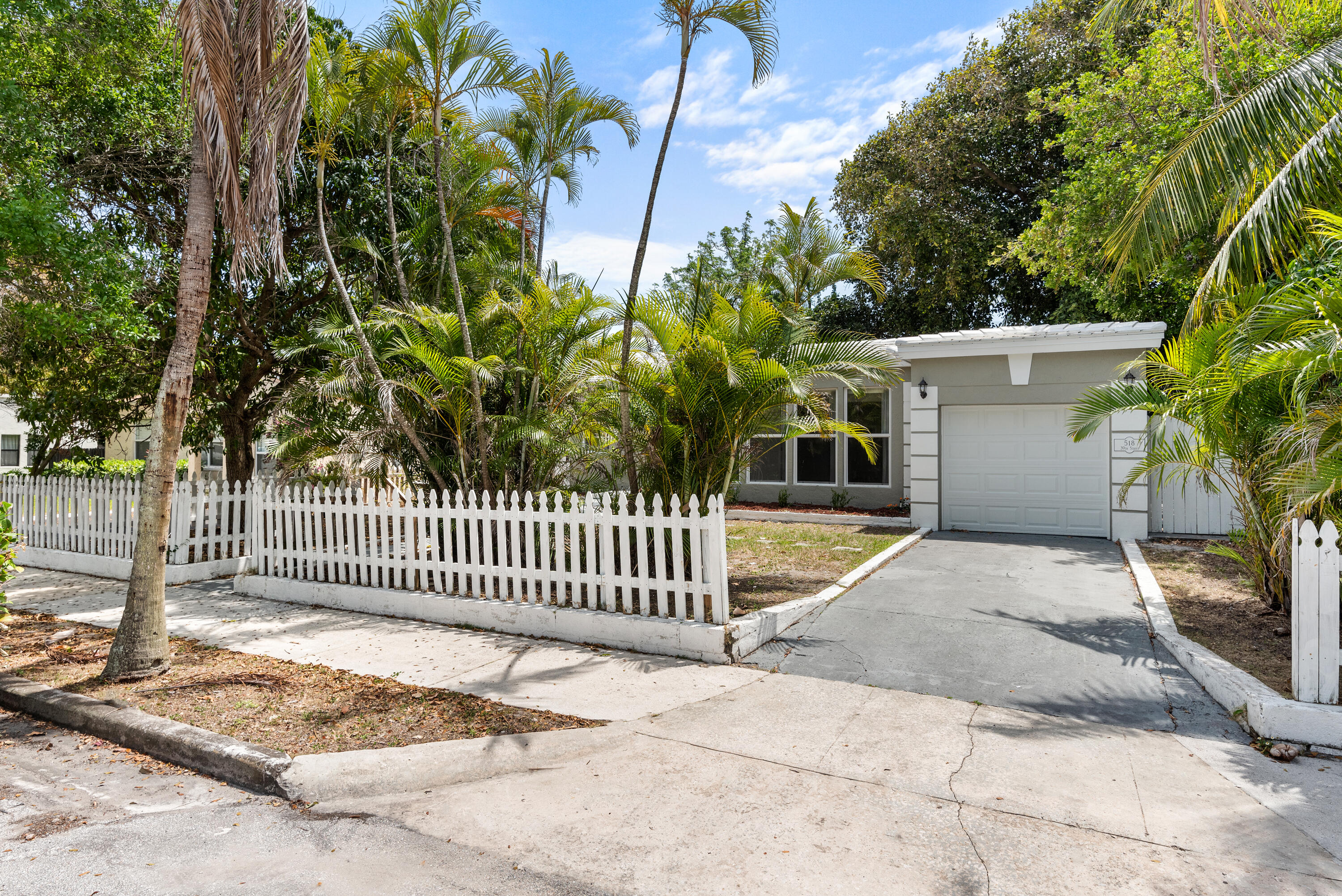 518 39th Street West Palm Beach, FL 33407 - Photo 31 of 32 51839thStWestPalmBeach-33