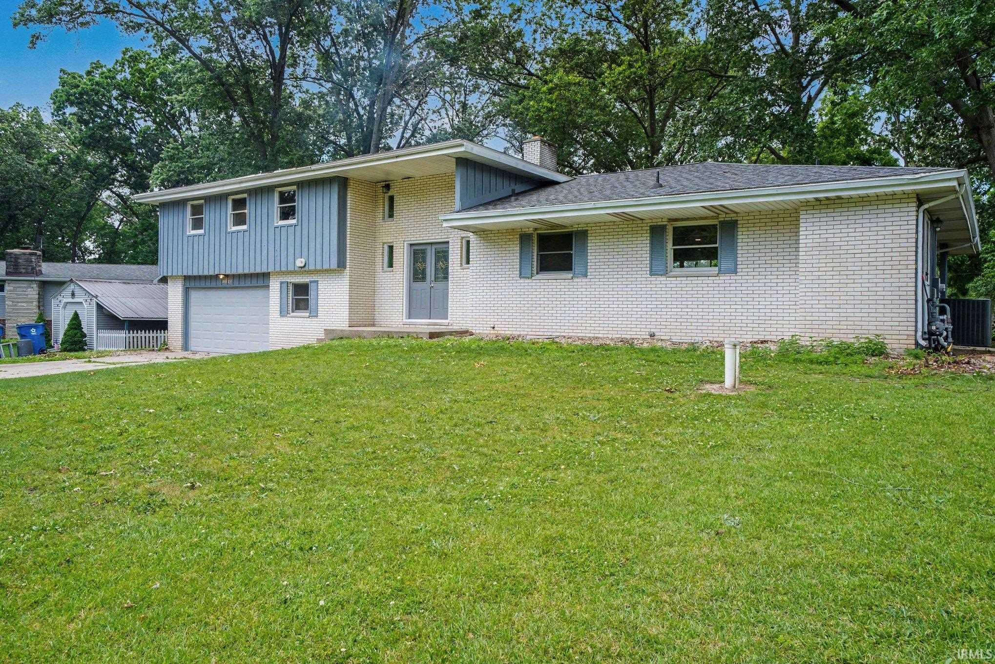55127 Buckeye Road Osceola, IN 46561 - Photo 3 of 26
