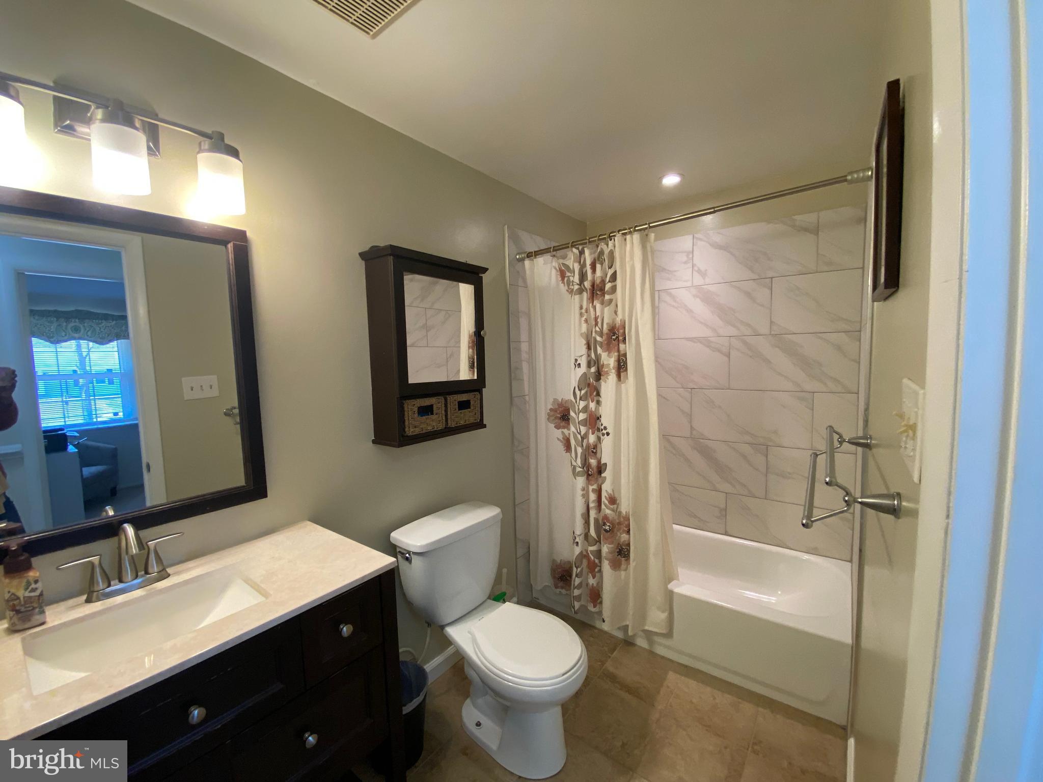 5932 Michael Road Waldorf, MD 20601 - Photo 21 of 25 Hall Bath