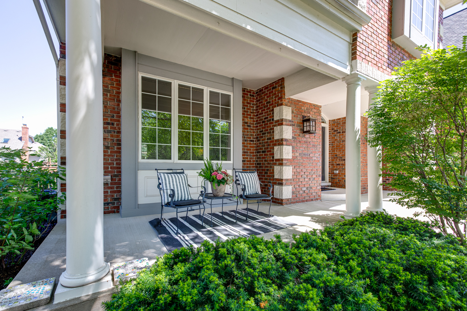 3976 Bluejay Lane Naperville, IL 60564 - Photo 2 of 34 a front view of a house with a yard