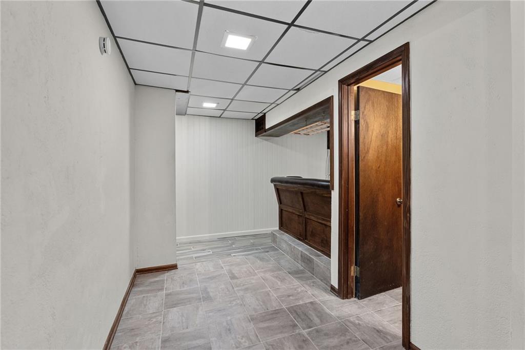 10183 Switzer Road Overland Park, KS 66212 - Photo 33 of 49 Gallery Image 33