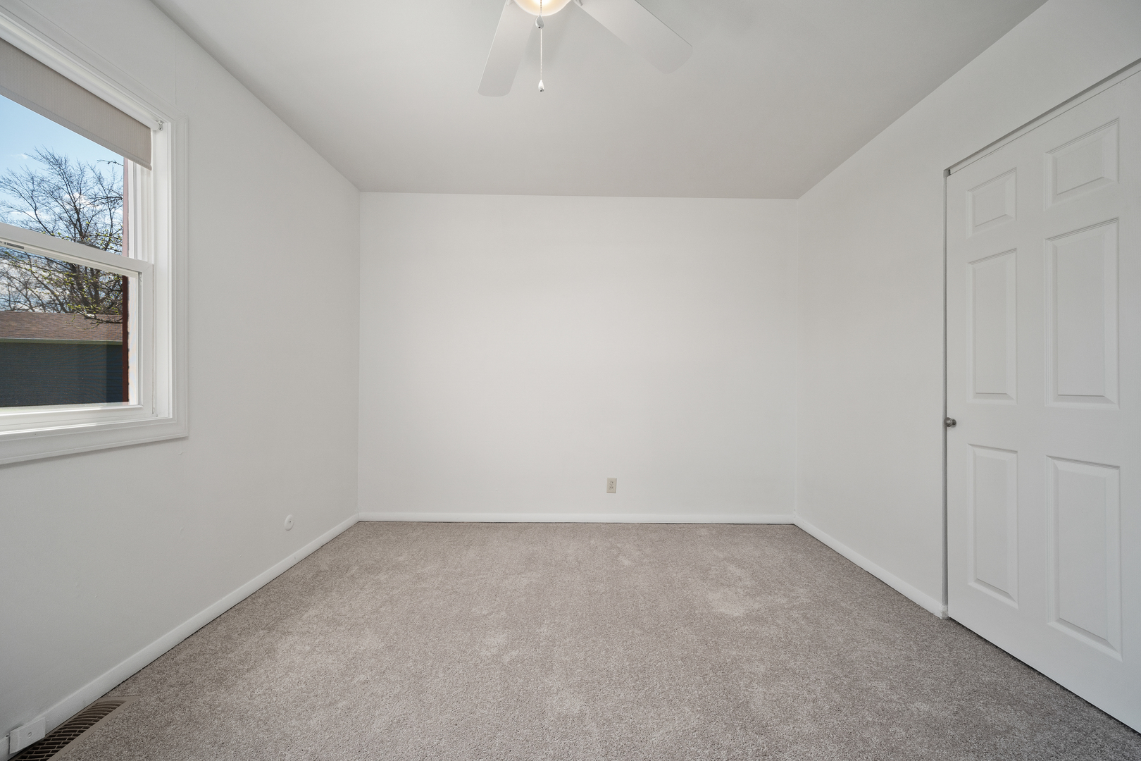149 Mellbrook Road Bolingbrook, IL 60440 - Photo 12 of 17 a view of room