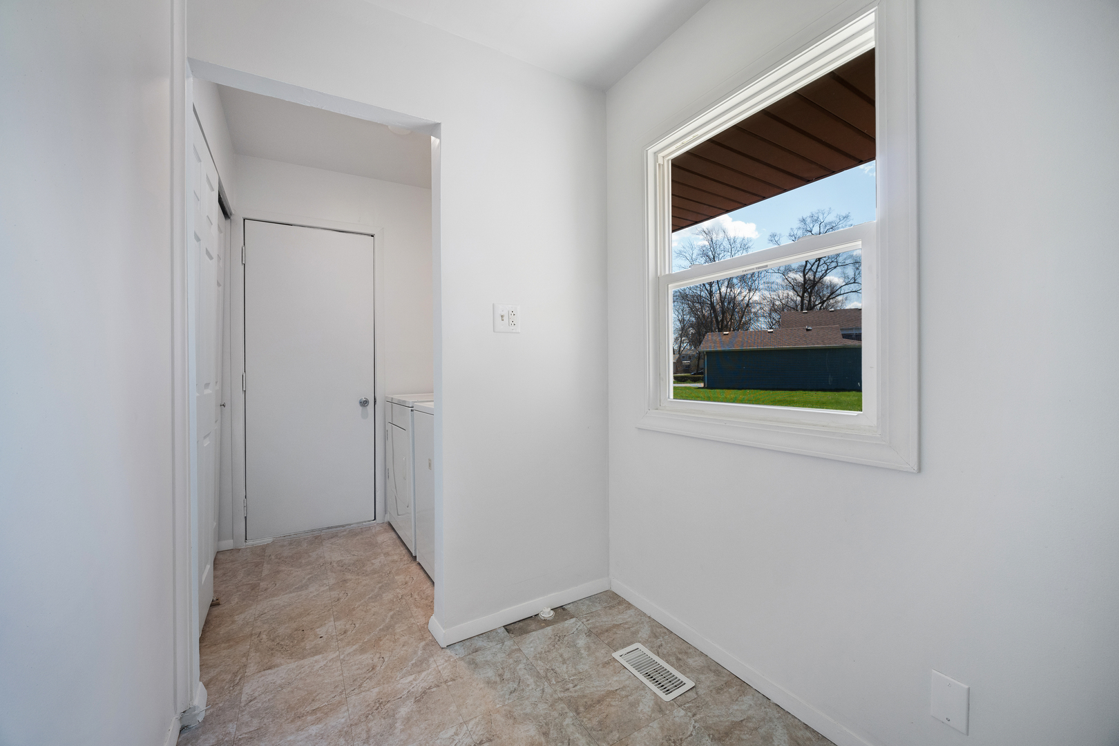 149 Mellbrook Road Bolingbrook, IL 60440 - Photo 15 of 17 a view of a hallway