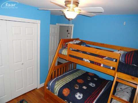 2212 Reid Road Flint, MI 48507 - Photo 9 of 16 20402413-8.JPG