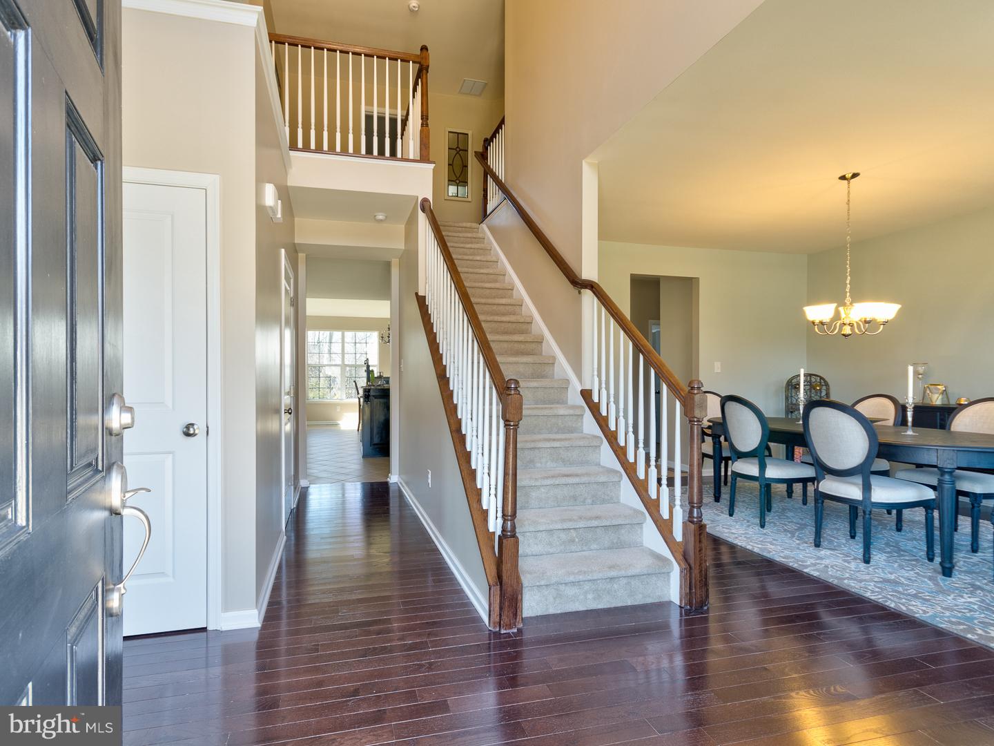 3 Barclay Court Cherry Hill, NJ 08034 - Photo 2 of 25 Foyer