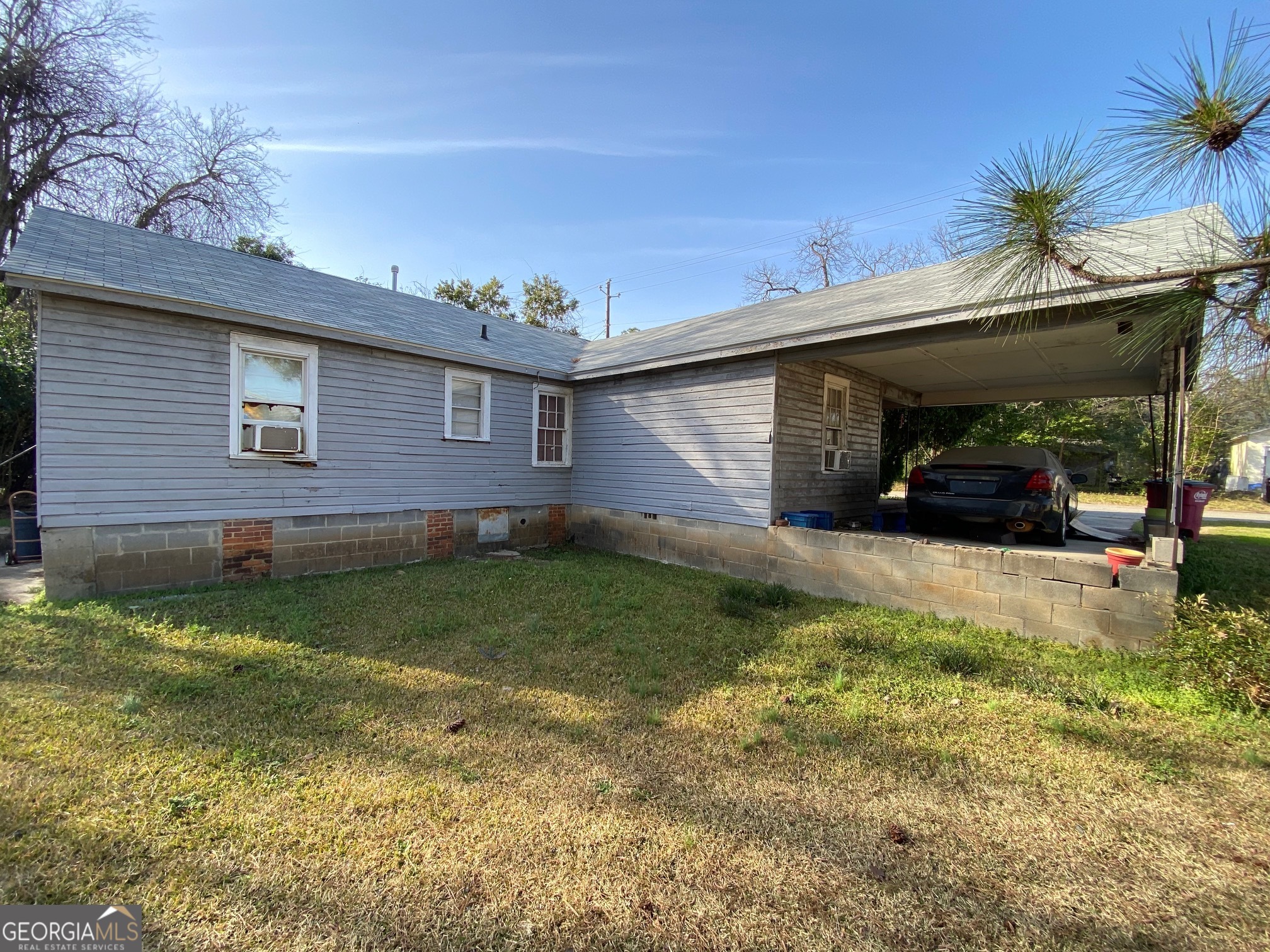 912 Thomas Street Macon, GA 31206 - Photo 23 of 23 a view of a house with a patio