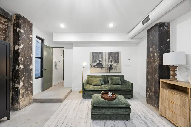 $249,000 | 117 East 7th Street, Unit 511D, Chattanooga, TN 37402