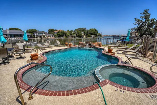 $660,000 | 509 Short Circuit, Unit 205, Horseshoe Bay, TX 78657