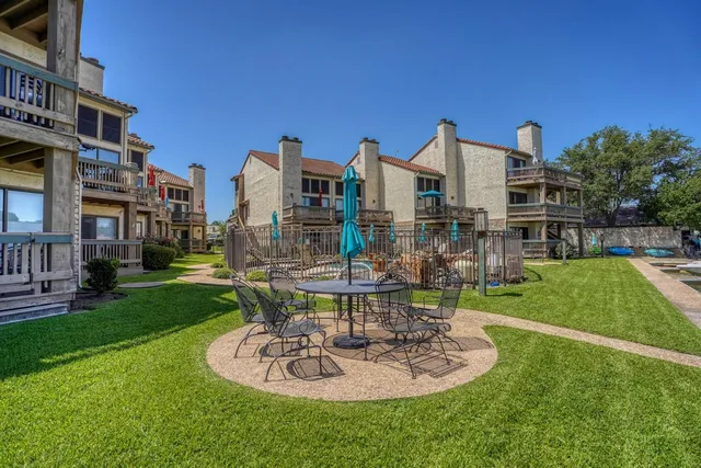 $660,000 | 509 Short Circuit, Unit 205, Horseshoe Bay, TX 78657