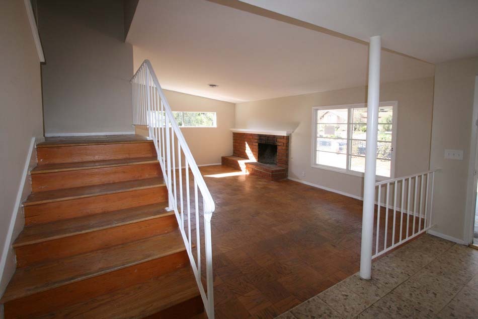 5825 Cathedral Oaks Road Goleta, CA 93117 - Photo 3 of 21 Living room