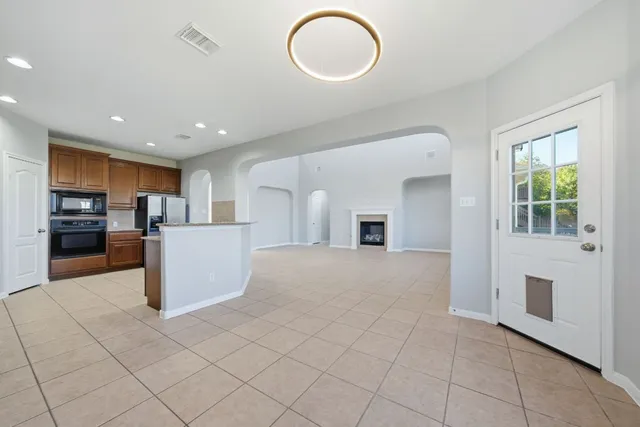 $3,500 | 7404 Journeyville Drive, Austin, TX 78735