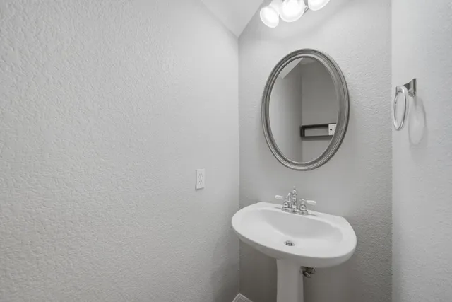 $3,500 | 7404 Journeyville Drive, Austin, TX 78735