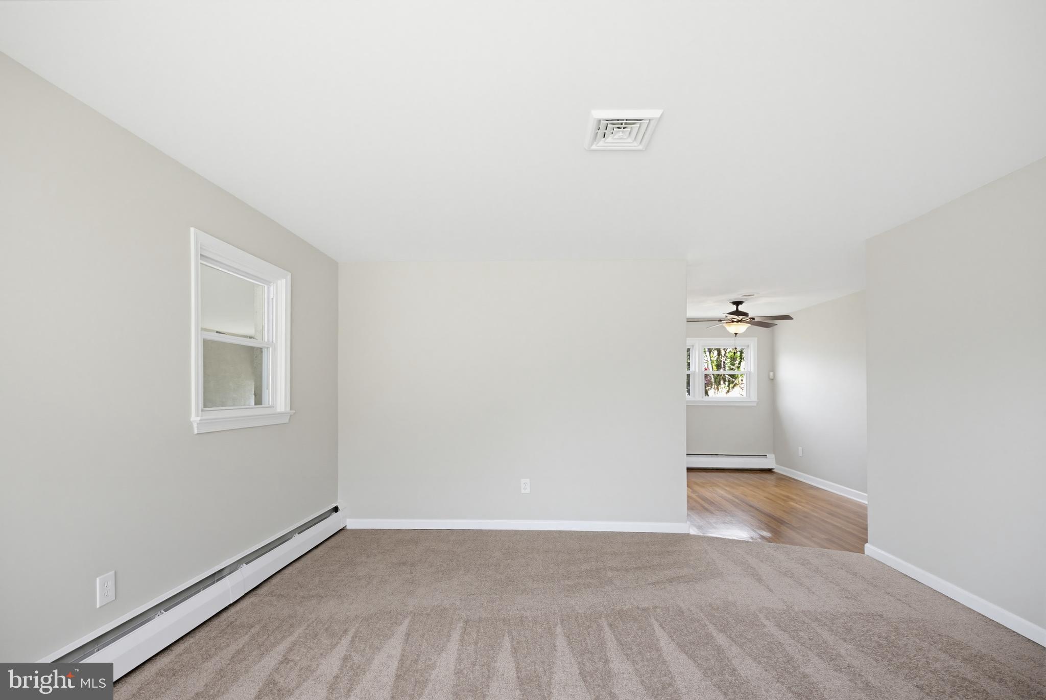 416 Dutton Street Upper Chichester, PA 19014 - Photo 3 of 15