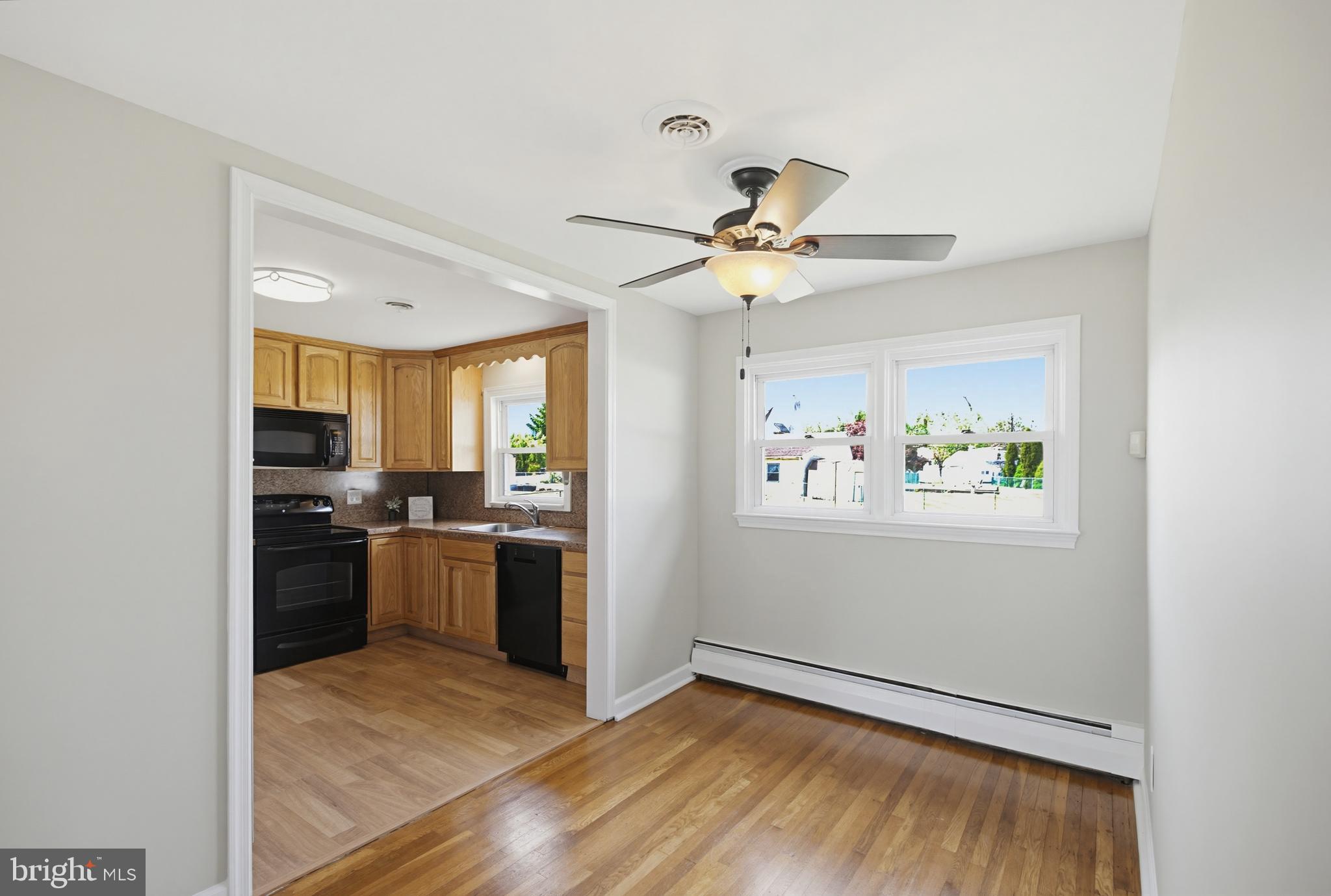 416 Dutton Street Upper Chichester, PA 19014 - Photo 4 of 15