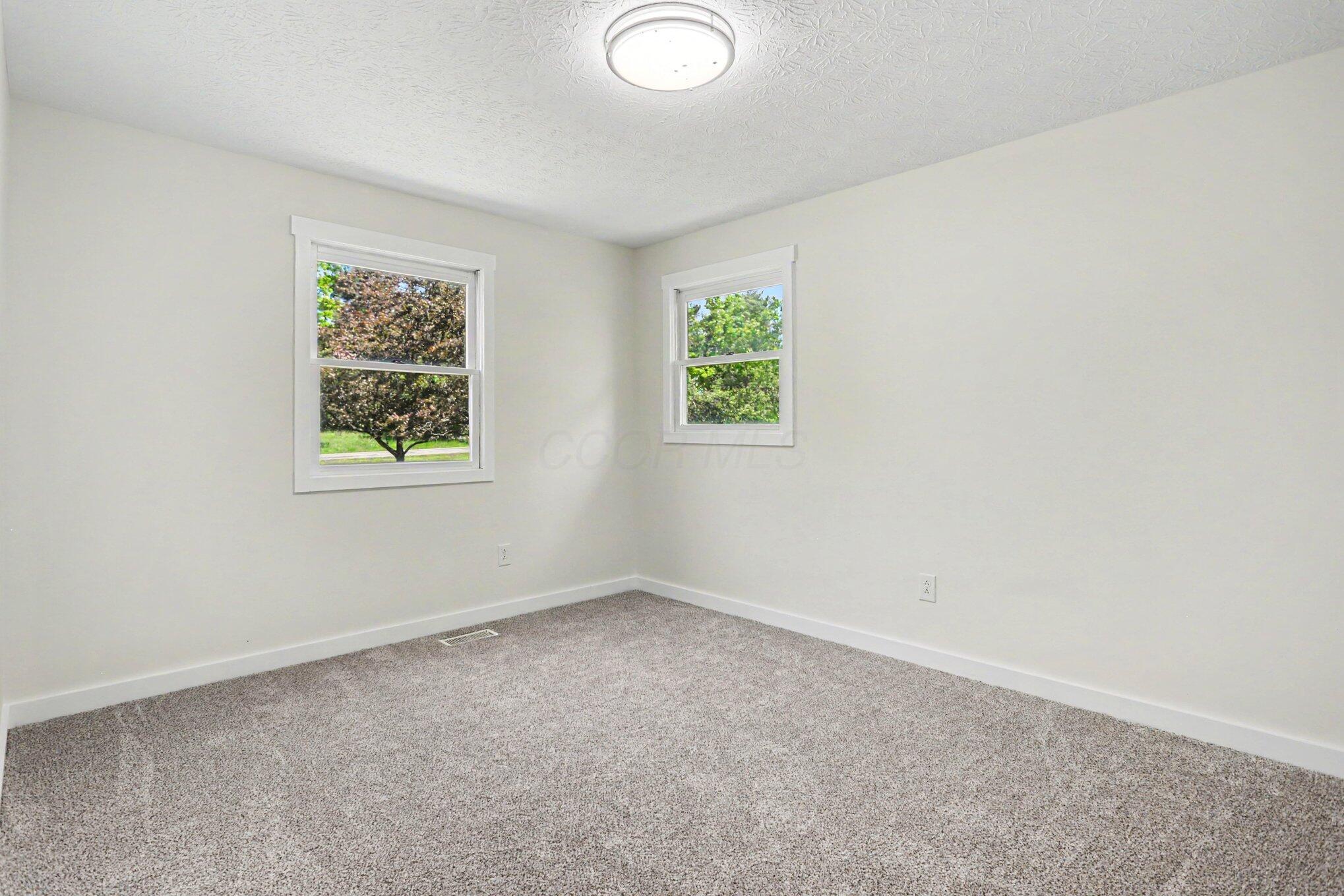 4315 Corner Road Alexandria, OH 43001 - Photo 21 of 39 Bedroom