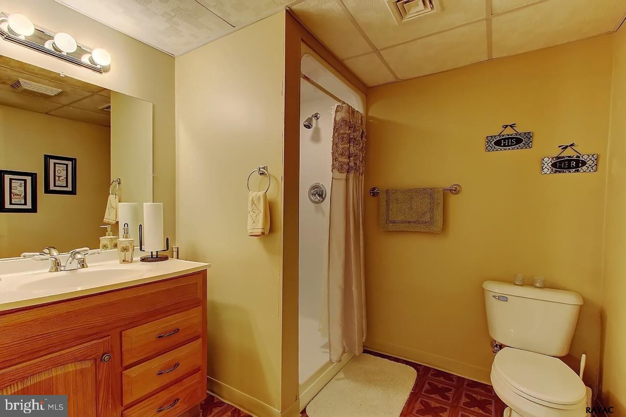 1325 Greenbriar Road York, PA 17404 - Photo 26 of 36 Gallery Image 26