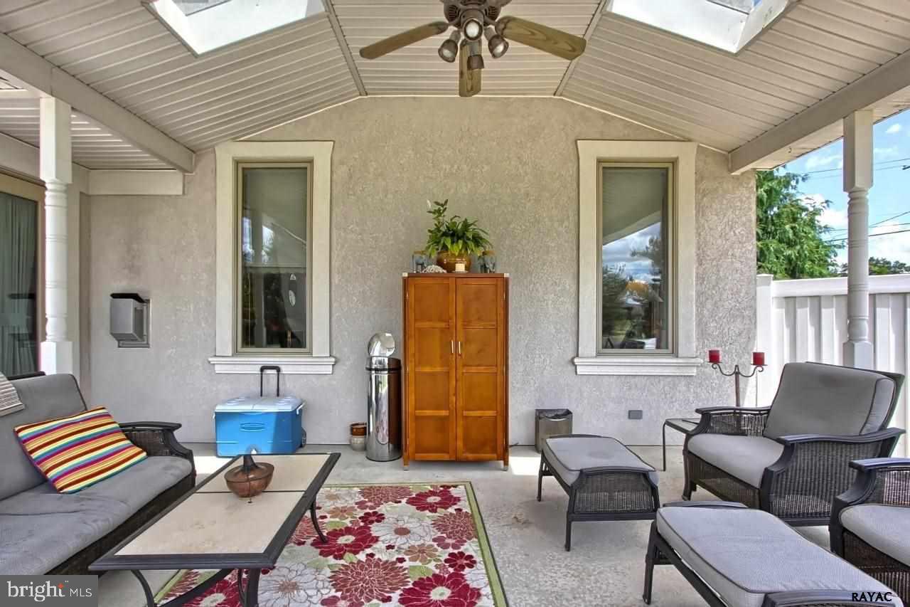 1325 Greenbriar Road York, PA 17404 - Photo 28 of 36 Gallery Image 28