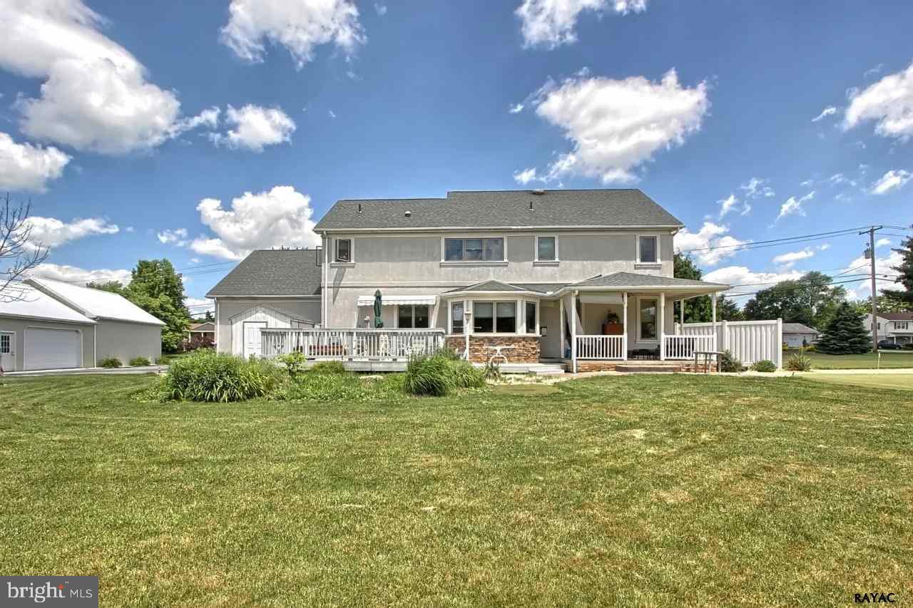 1325 Greenbriar Road York, PA 17404 - Photo 29 of 36 Gallery Image 29