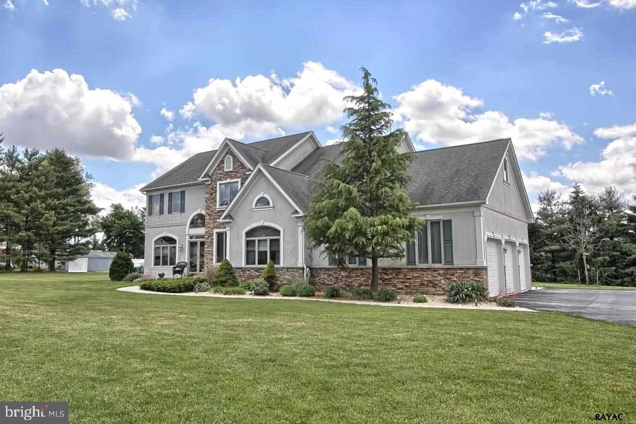 1325 Greenbriar Road York, PA 17404 - Photo 35 of 36 Gallery Image 35