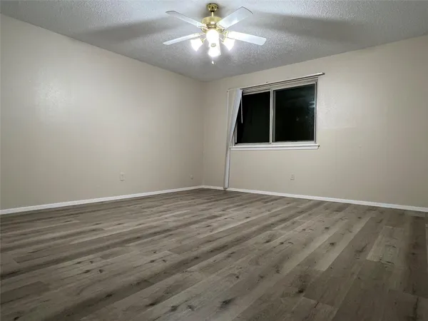 $1,630 | 2130 Greenbriar Colony Drive, Unit 2130, Houston, TX 77032