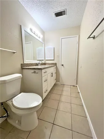 $1,630 | 2130 Greenbriar Colony Drive, Unit 2130, Houston, TX 77032