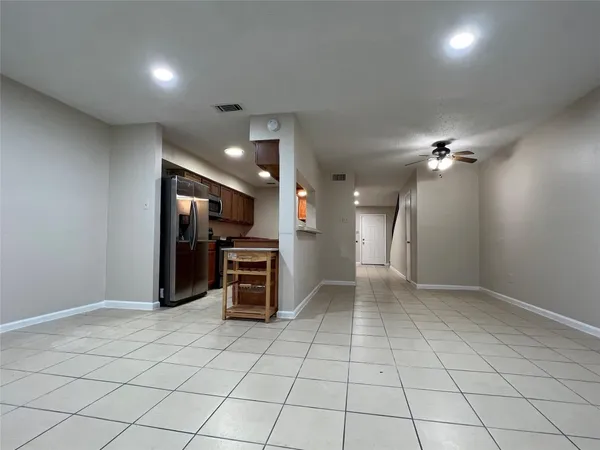 $1,630 | 2130 Greenbriar Colony Drive, Unit 2130, Houston, TX 77032