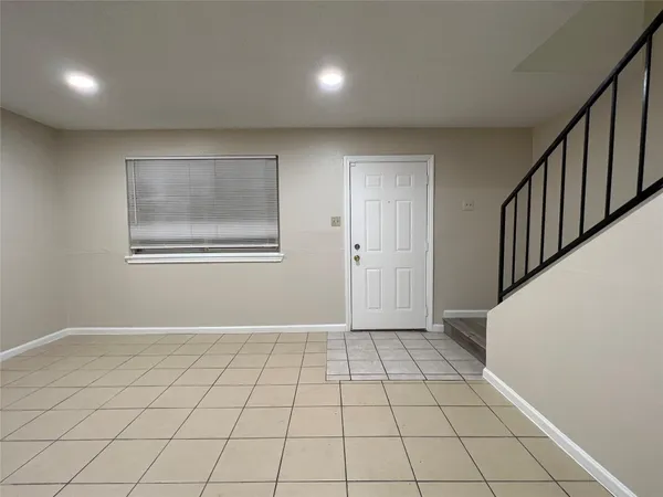 $1,630 | 2130 Greenbriar Colony Drive, Unit 2130, Houston, TX 77032