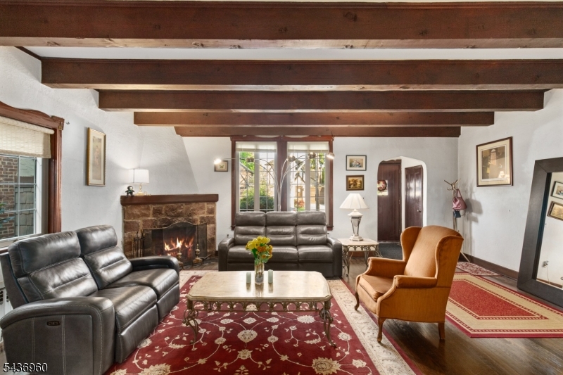 16 Summit Road Clifton, NJ 07012 - Photo 4 of 29
