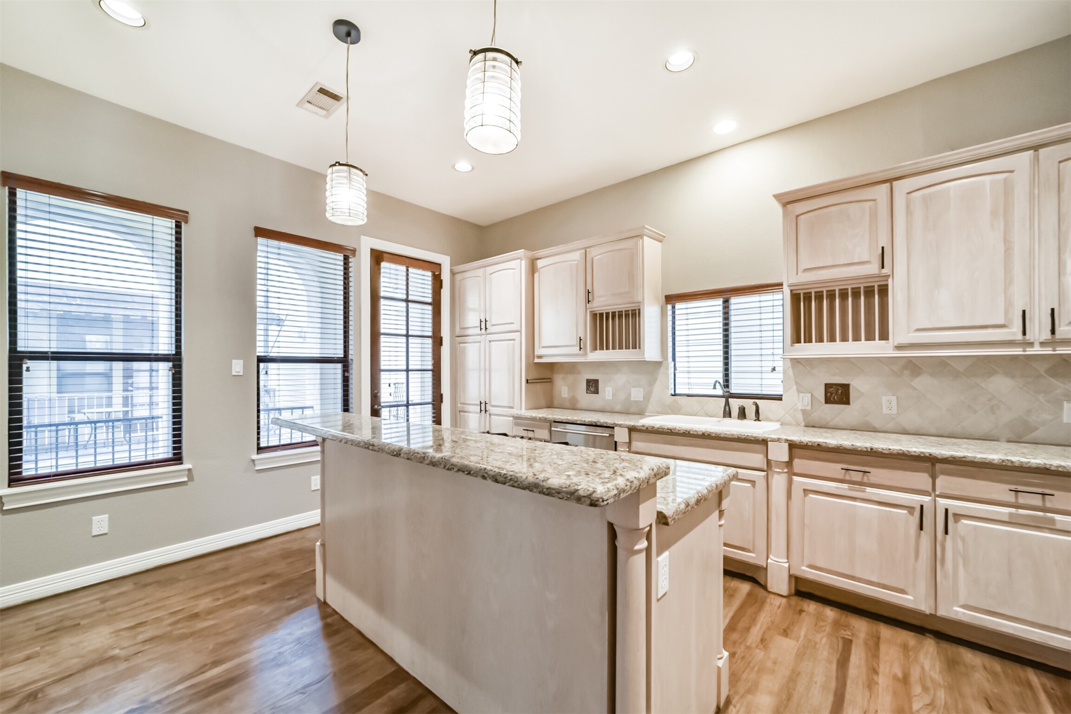 1826 A Portsmouth Street Houston, TX 77098 - Photo 17 of 37