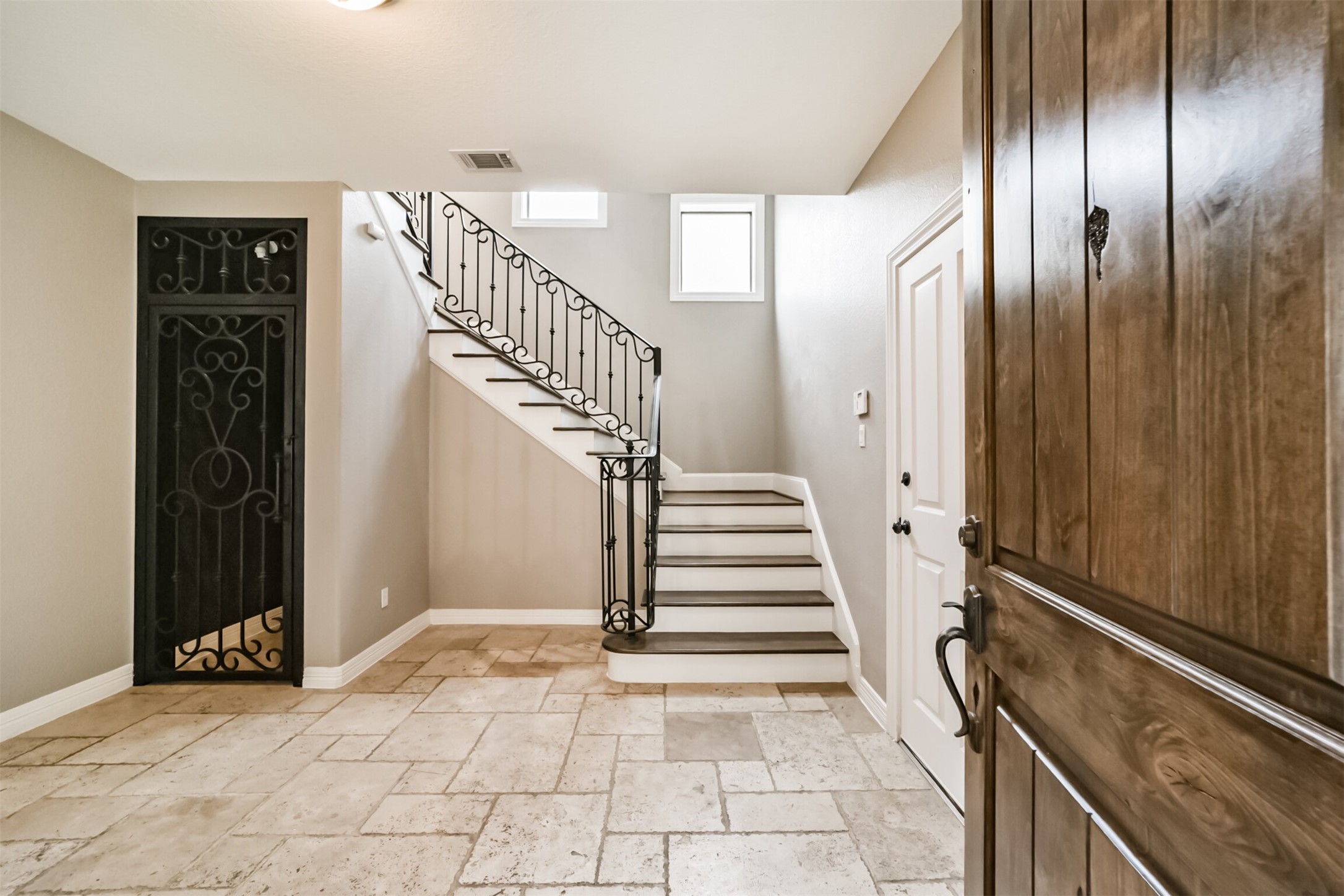 1826 A Portsmouth Street Houston, TX 77098 - Photo 4 of 37