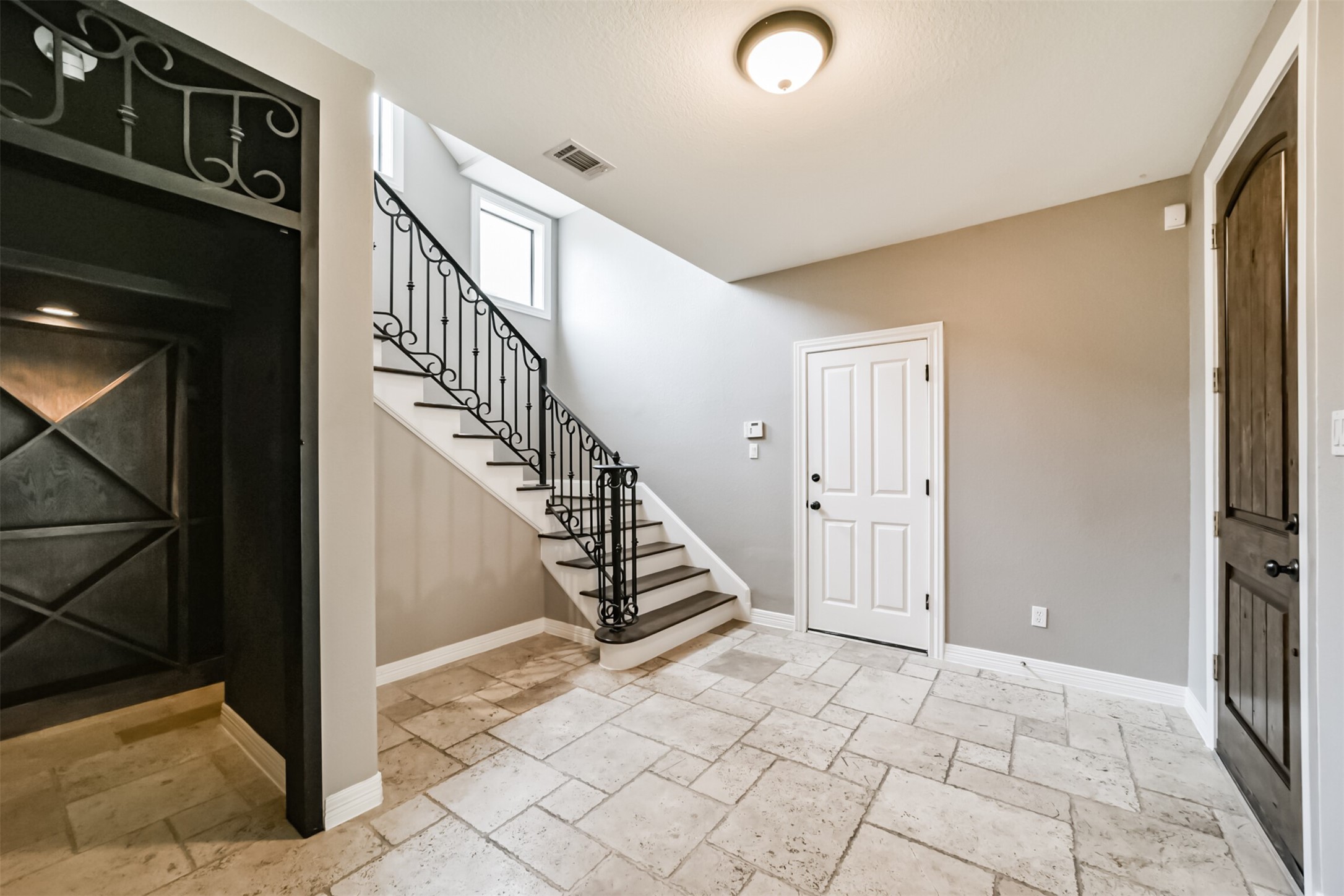 1826 A Portsmouth Street Houston, TX 77098 - Photo 8 of 37