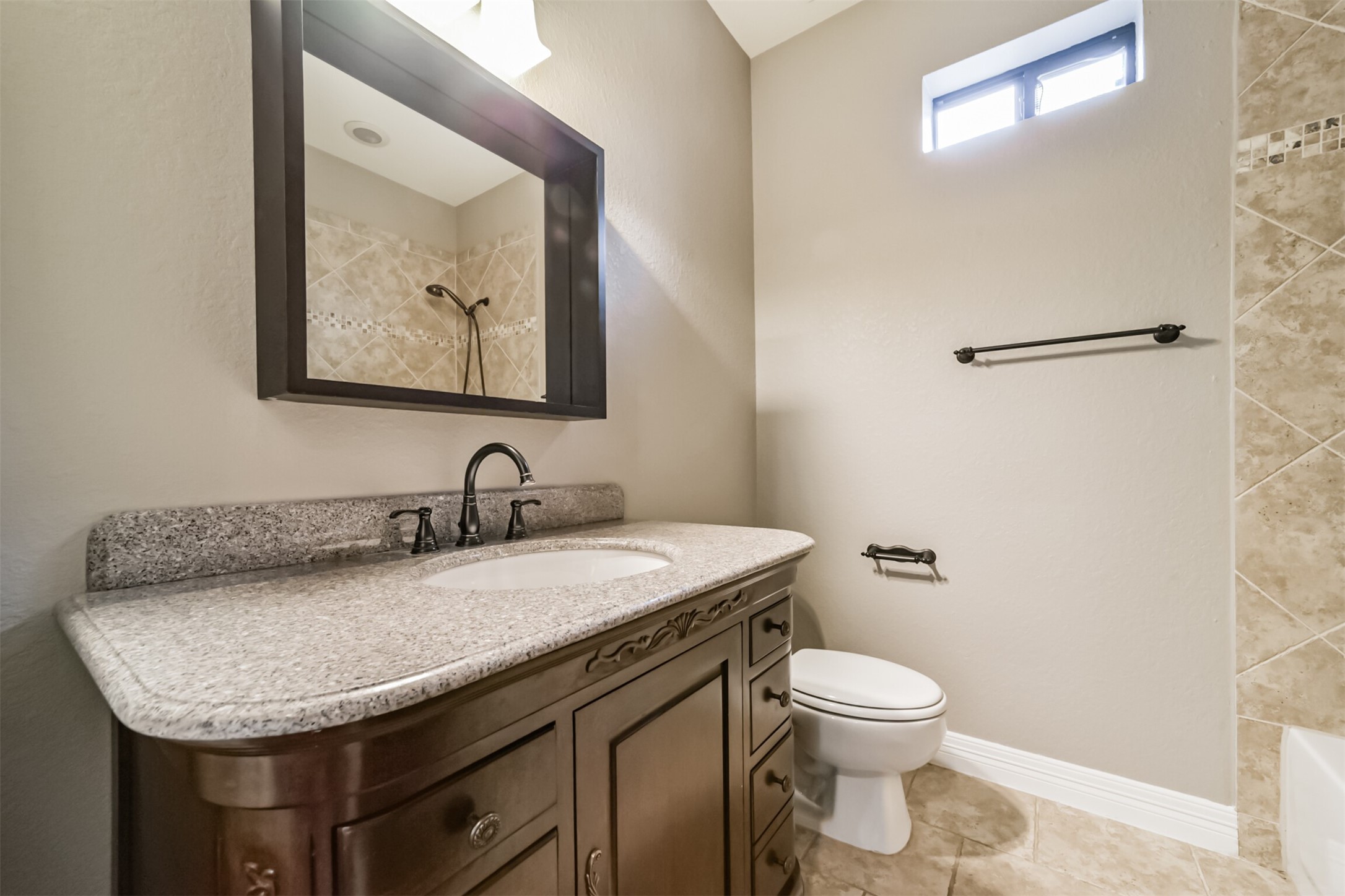 1826 A Portsmouth Street Houston, TX 77098 - Photo 9 of 37